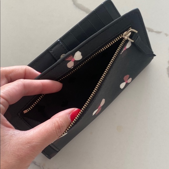 Kate Spade wallet - never used - Picture 3 of 7